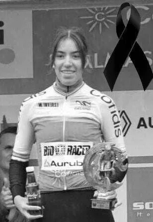 Dominguez, Sopela Women's Team-ek partekatuko argazkian.
