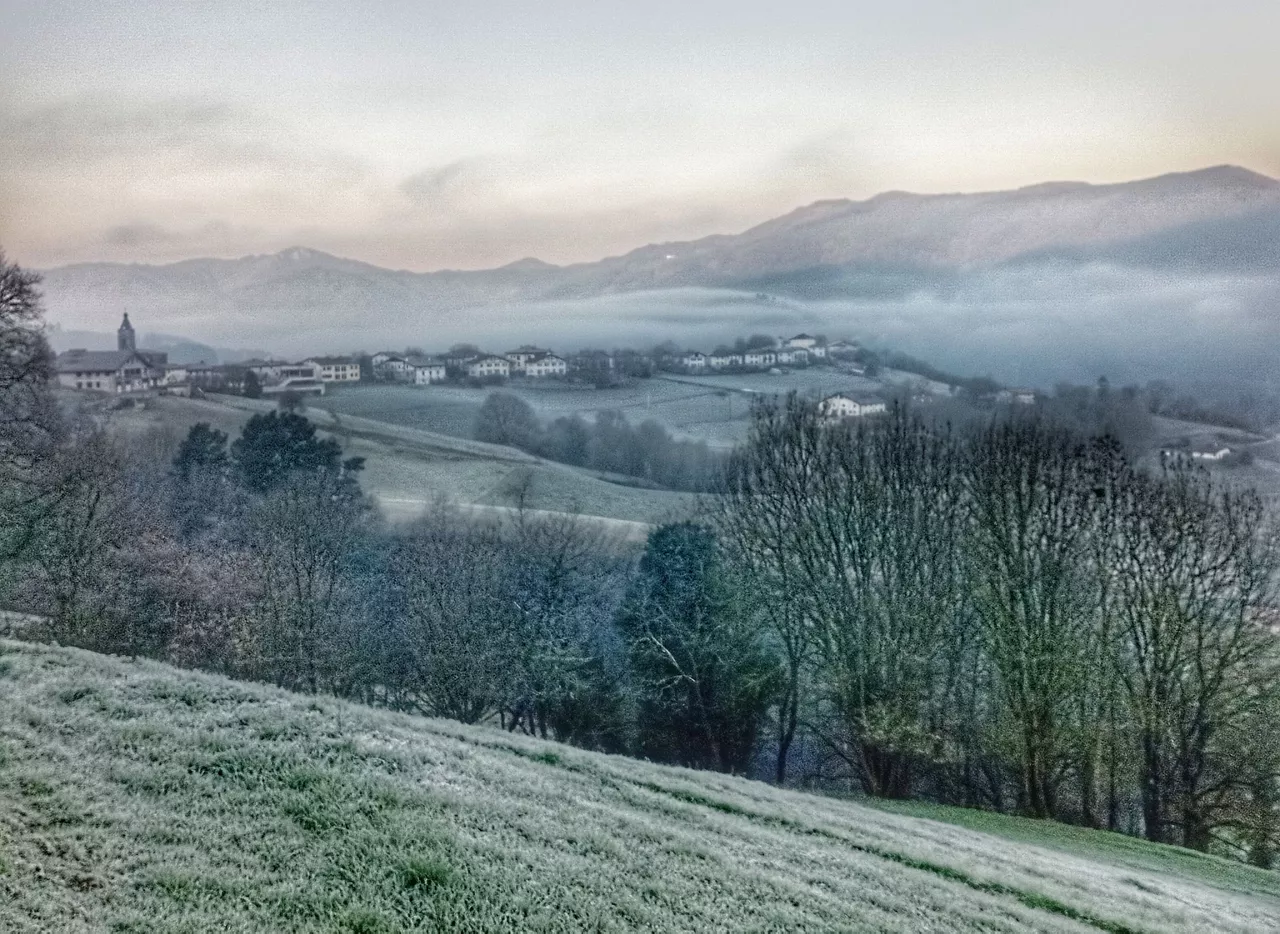 Egunsentia gaur Altzon. Argazkia: Txomin Rezola Clemente.