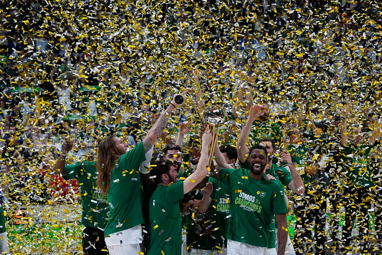 UNICAJA-ERREGE-KOPA-BADALONA-LENOVO-TENERIFE-UNICAJA-02-EFE