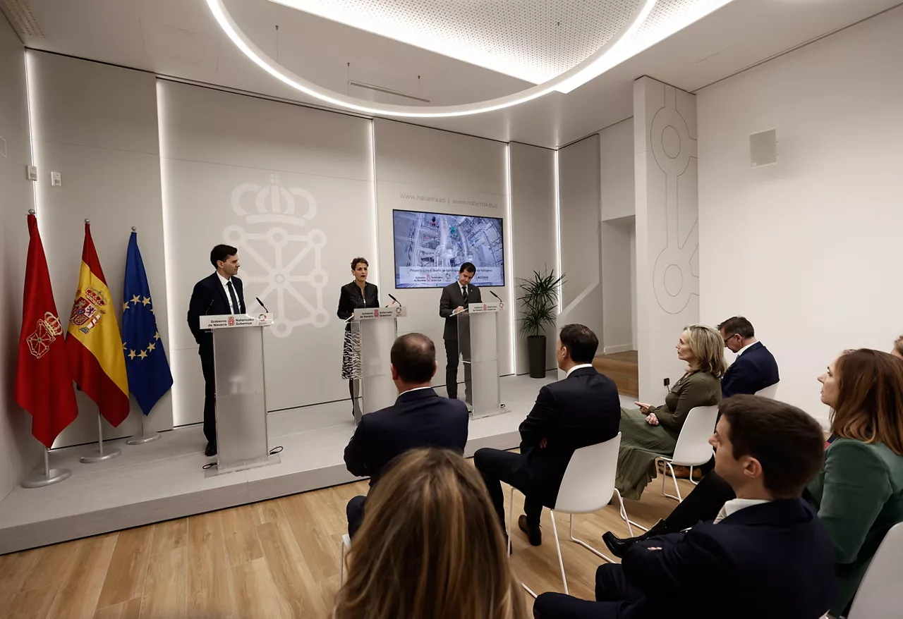 Chivite, Irujo eta Blanco, gaurko aurkezpenean.