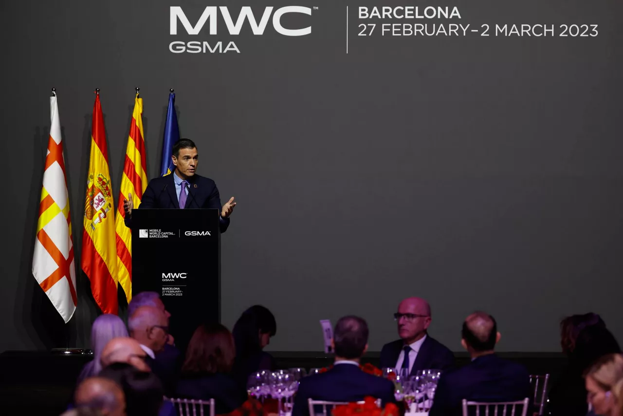 Sanchez-mobile-world-congress-barcelona-EFE