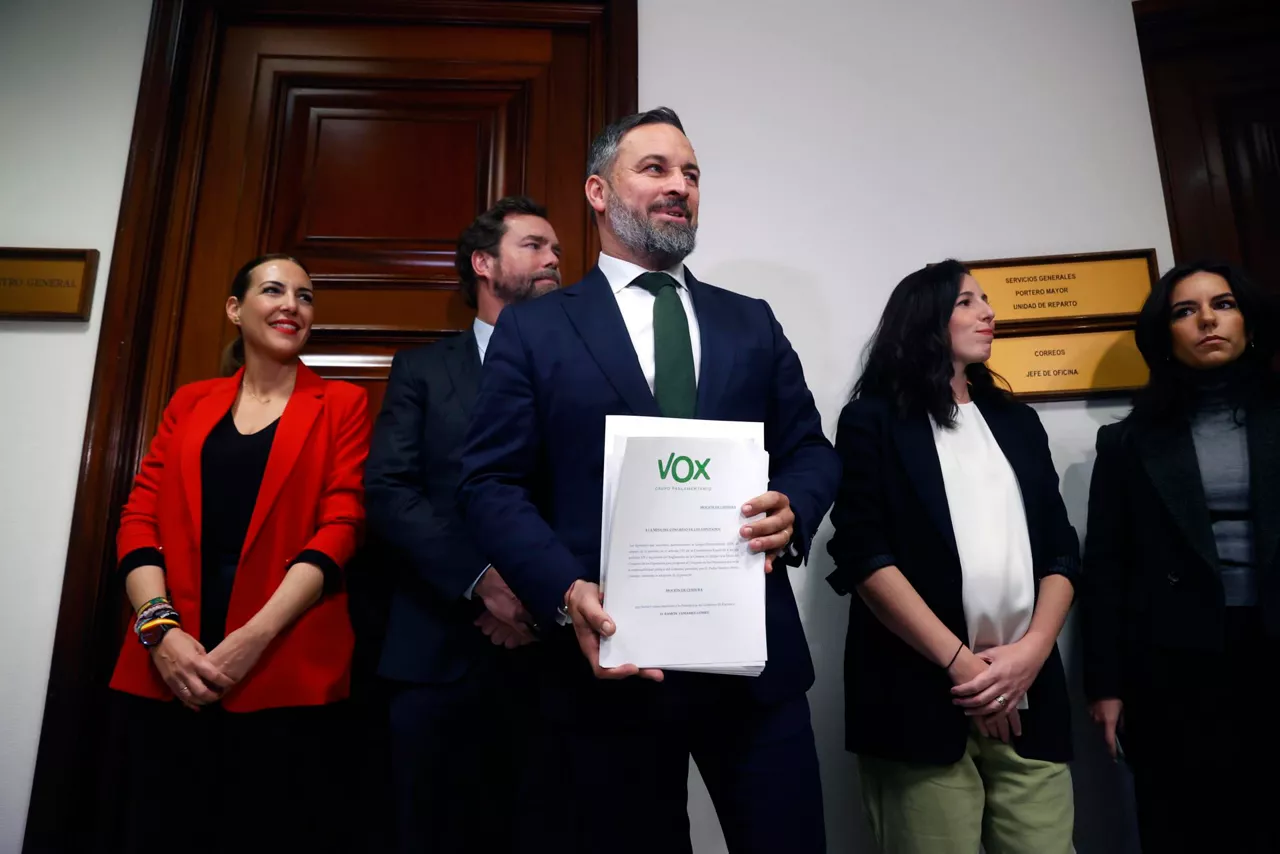 Santiago Abascal zentsura mozioa aurkezten. EFE.