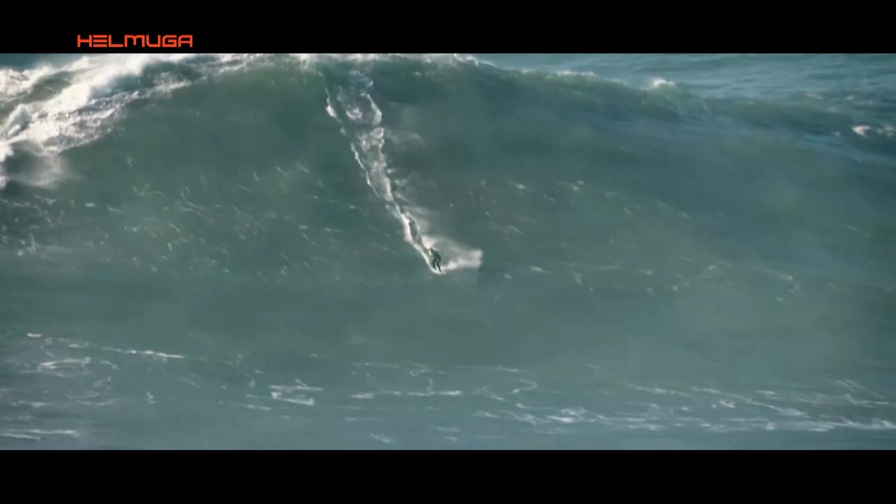 Olatu handi bat, Nazareko uretan