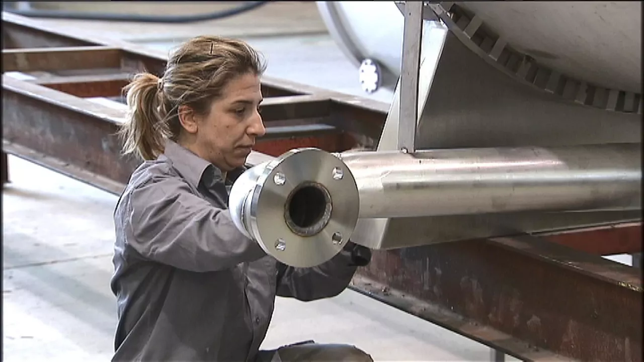 Industriala izan da otsailean gehien hazi den sektoreetako bat. Artxiboko irudia.