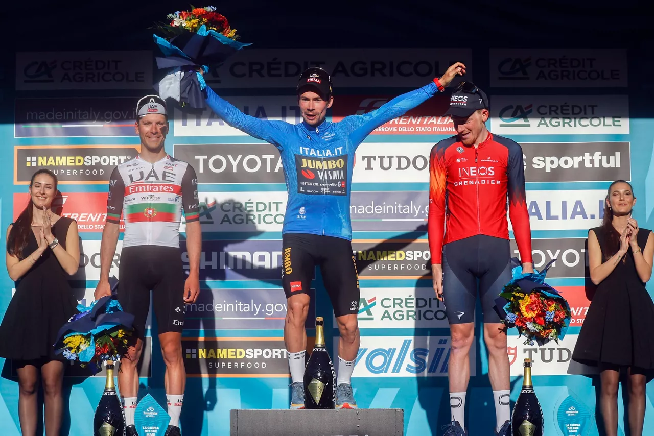 Tirreno Adriatico Roglic podio