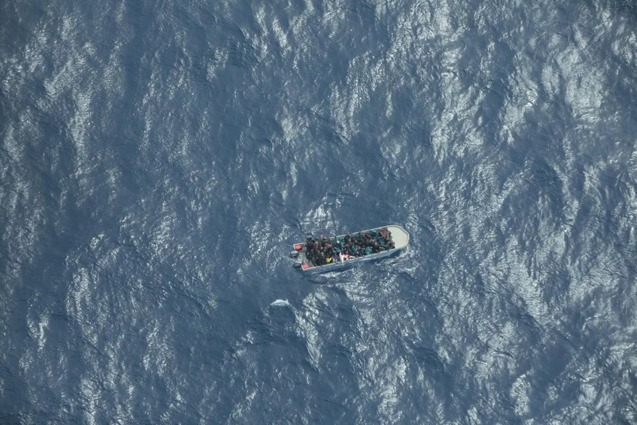 libia-bote-deriva-foto seawatch