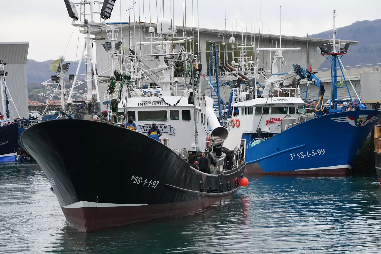 Arrantza ontziak Hondarribian