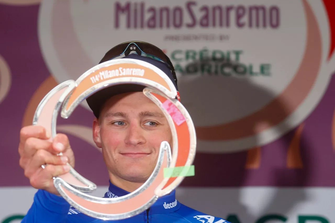 vanderpoel_milansanremo_trofeo_EFE