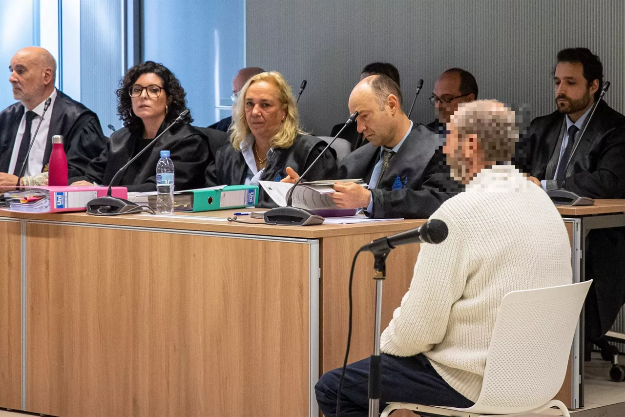 El acusado Francisco Javier Almeida durante el juicio.