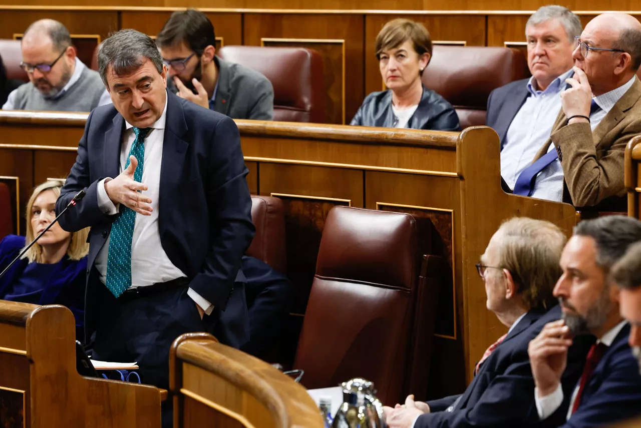 Tamames eta Esteban, aurrez aurre, aurrez aurre. Argazkia: EFE