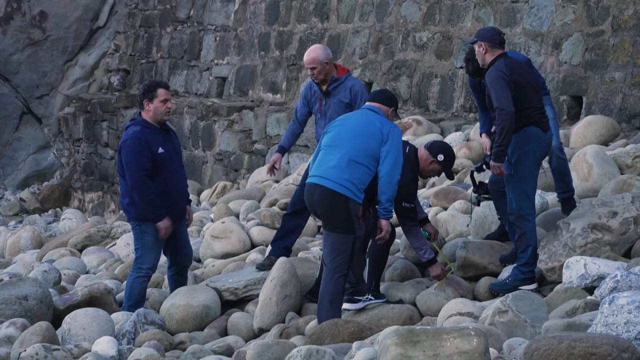 20230327221051_harria-aukeratzen_