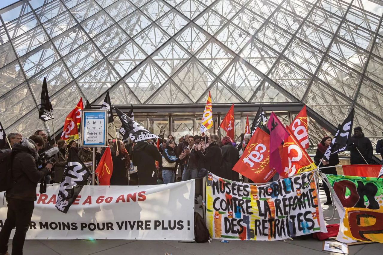 Louvre-museo-bloqueo-efe