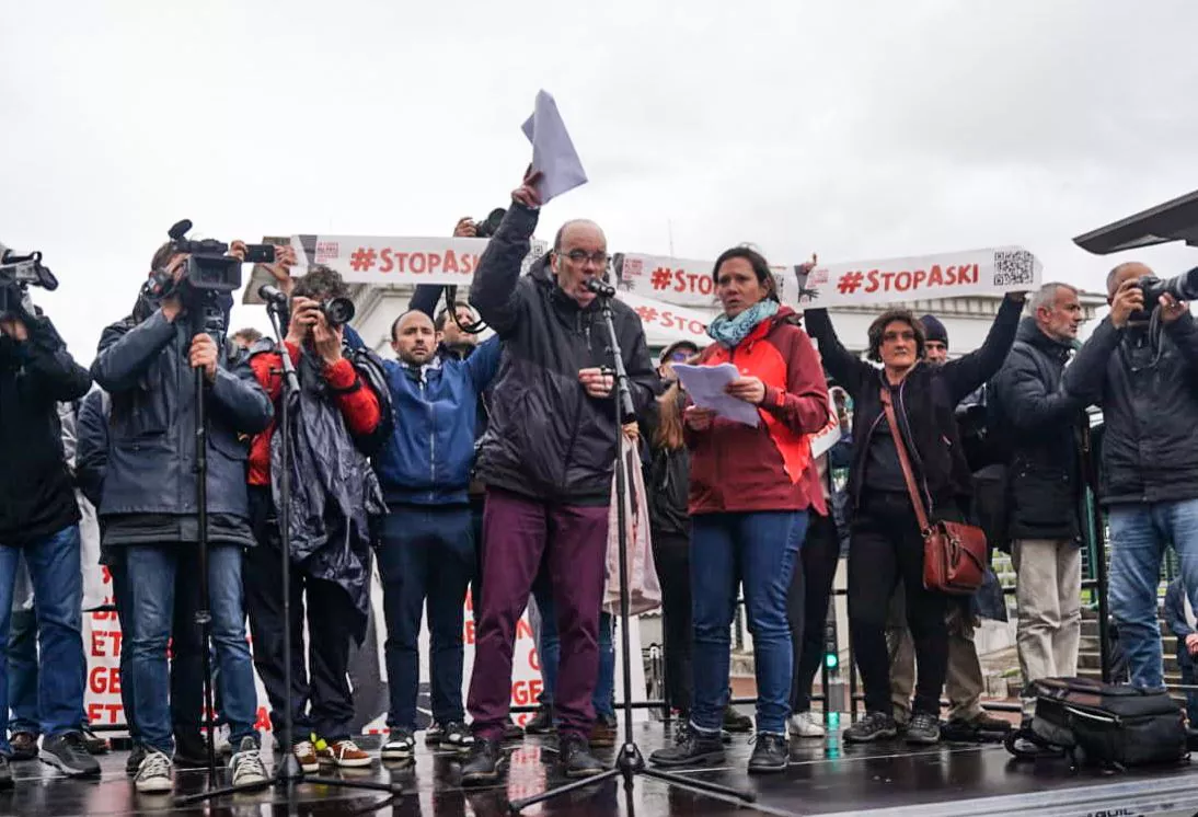 baiona-etxebizitza-eskubidea-manifestazioa-argazkia-logement-etxebizitza-2
