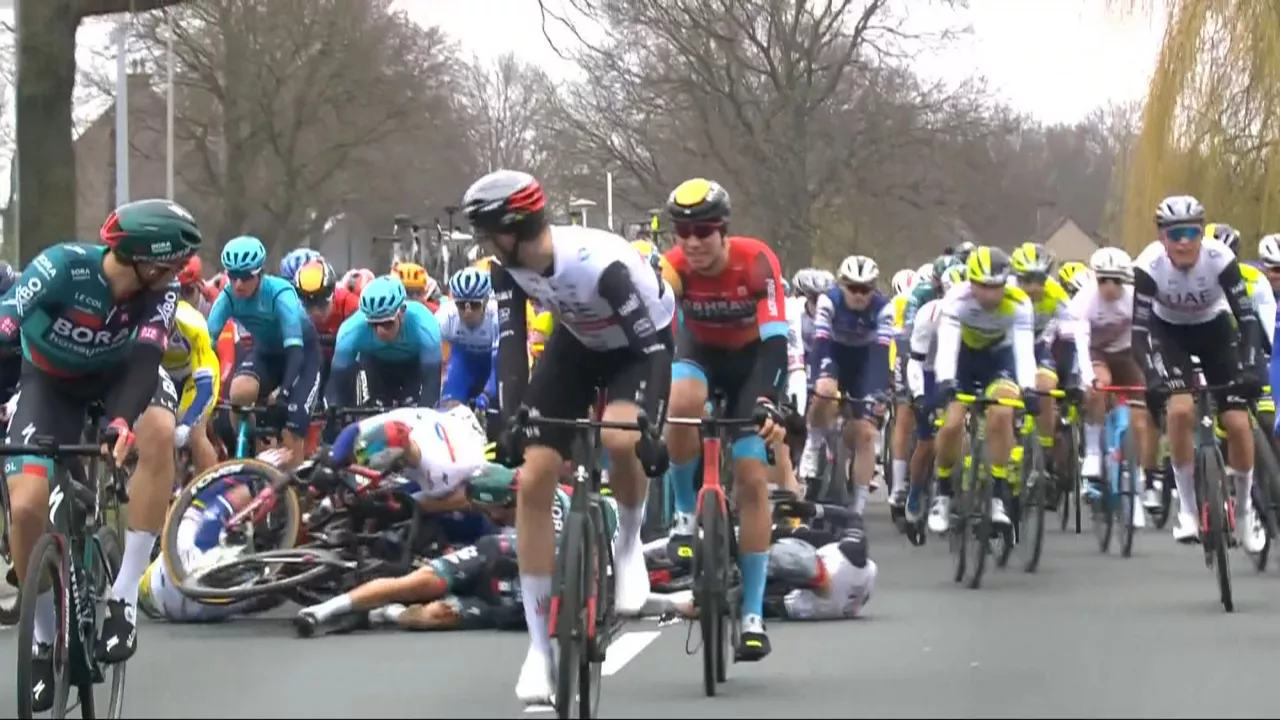 20230402172849_erorikoacaidatourflandeseitbmedia_