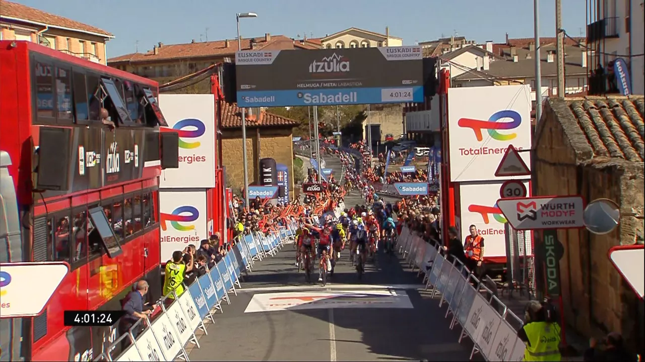 20230403174725_ethan-hayter-1-etapa-itzulia-eitb-media_