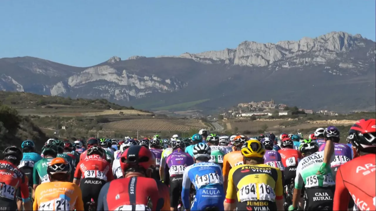 20230403182050_itzulia-1etapa-gasteiz-bastida-eitb-media_