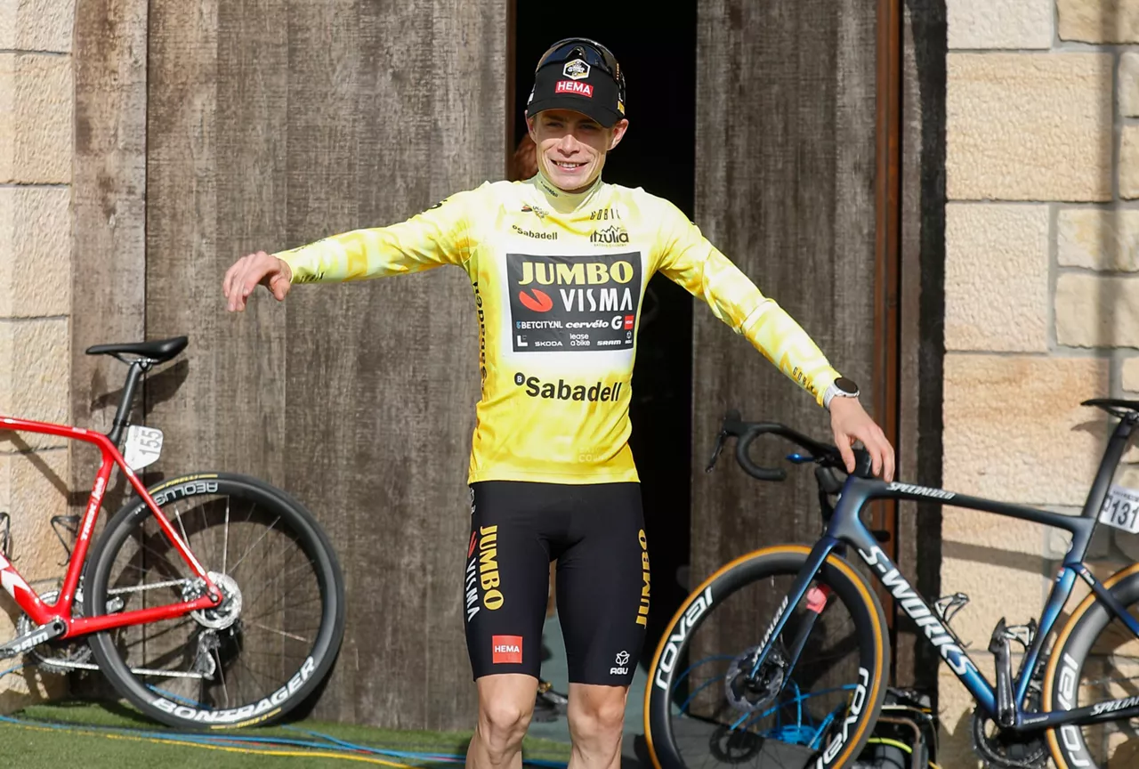 vingegaard_maillot_horia_itzulia_etapa3_EFE