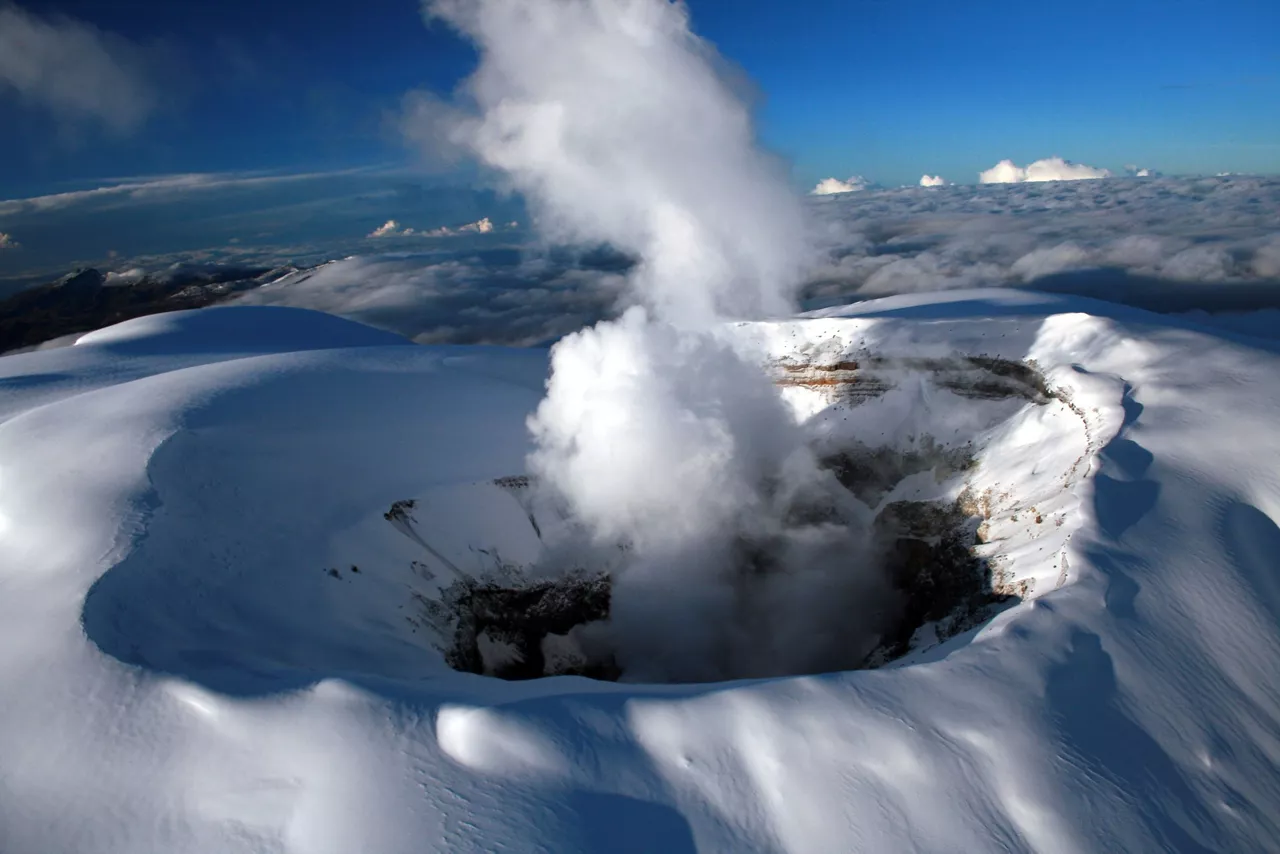 volcán sumendia nevado del ruiz colombia kolonbia erupción erupzioa efe