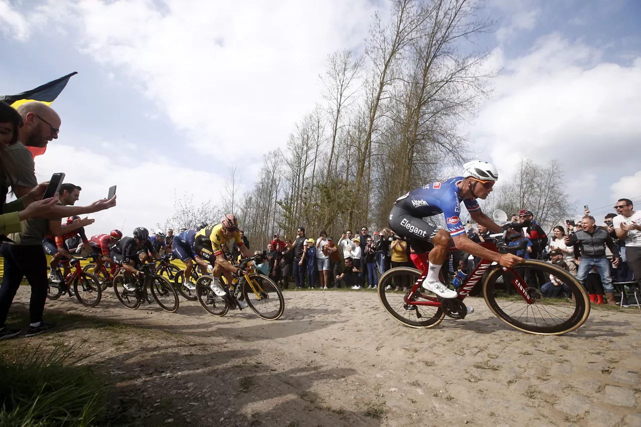 PARIS-ROUBAIX-2023-04
