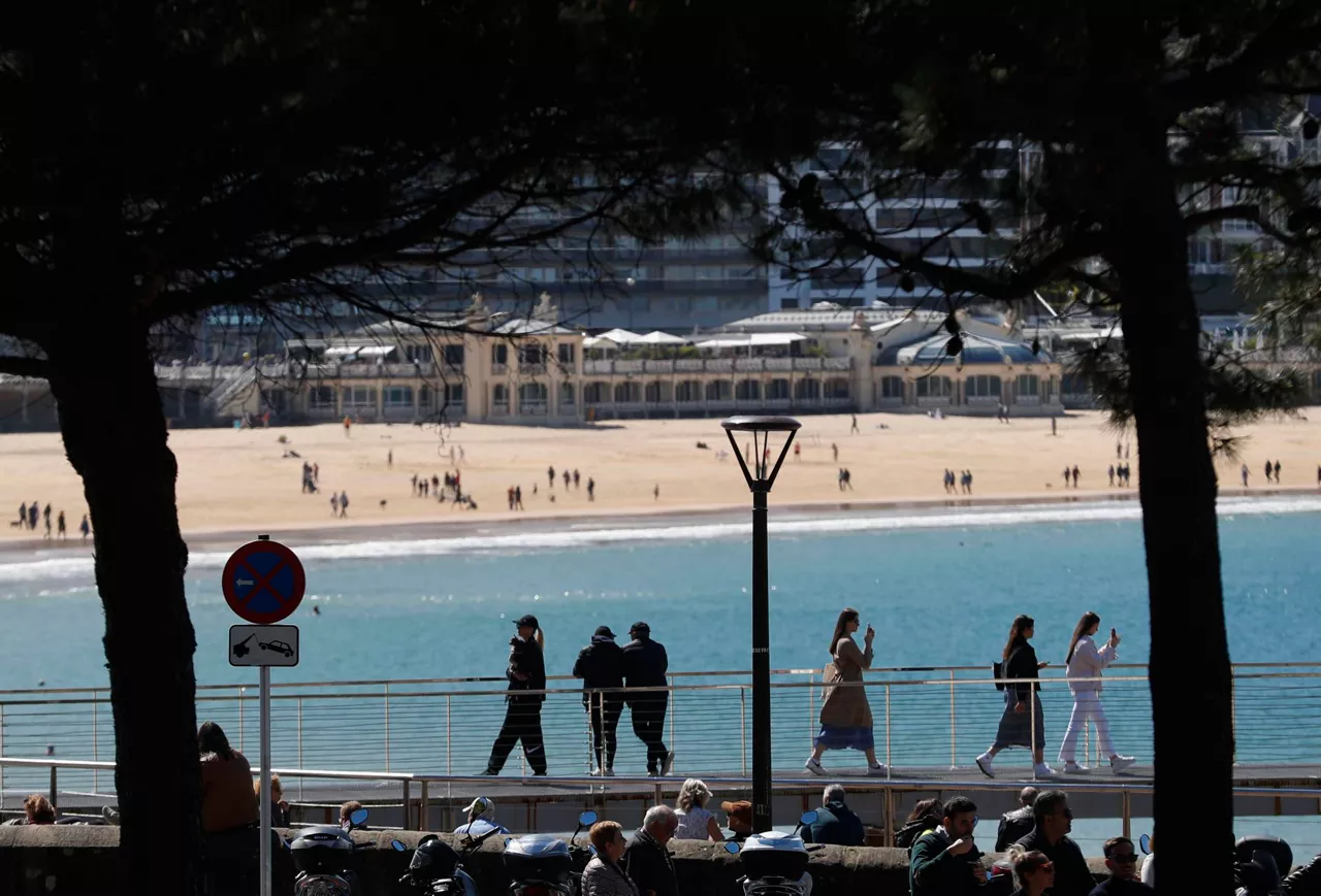 turismo-semana-santa-sansebastian turistak donostia aste santua-efe
