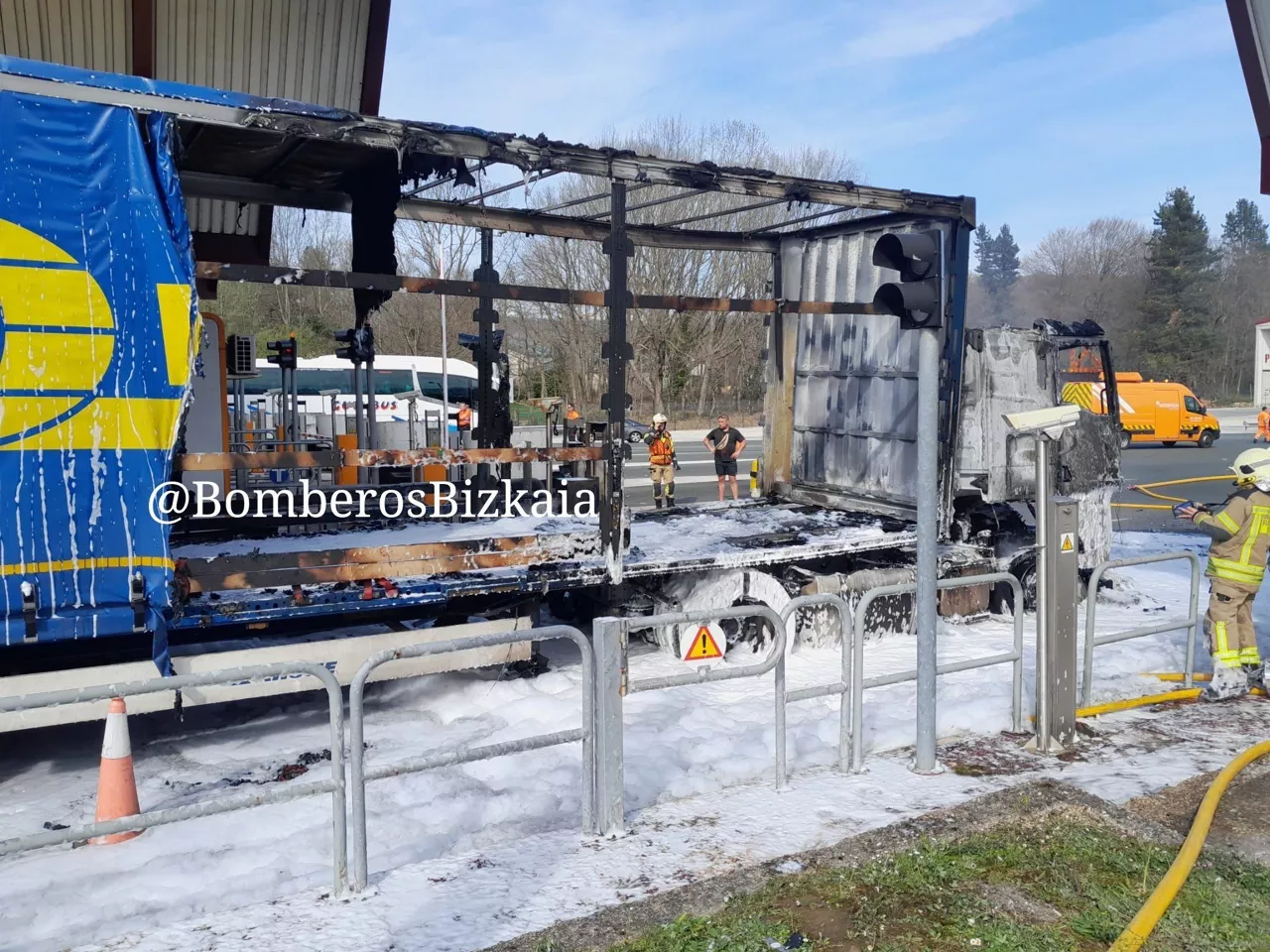 altube-kamioia-sutea-@bomberosBizkaia