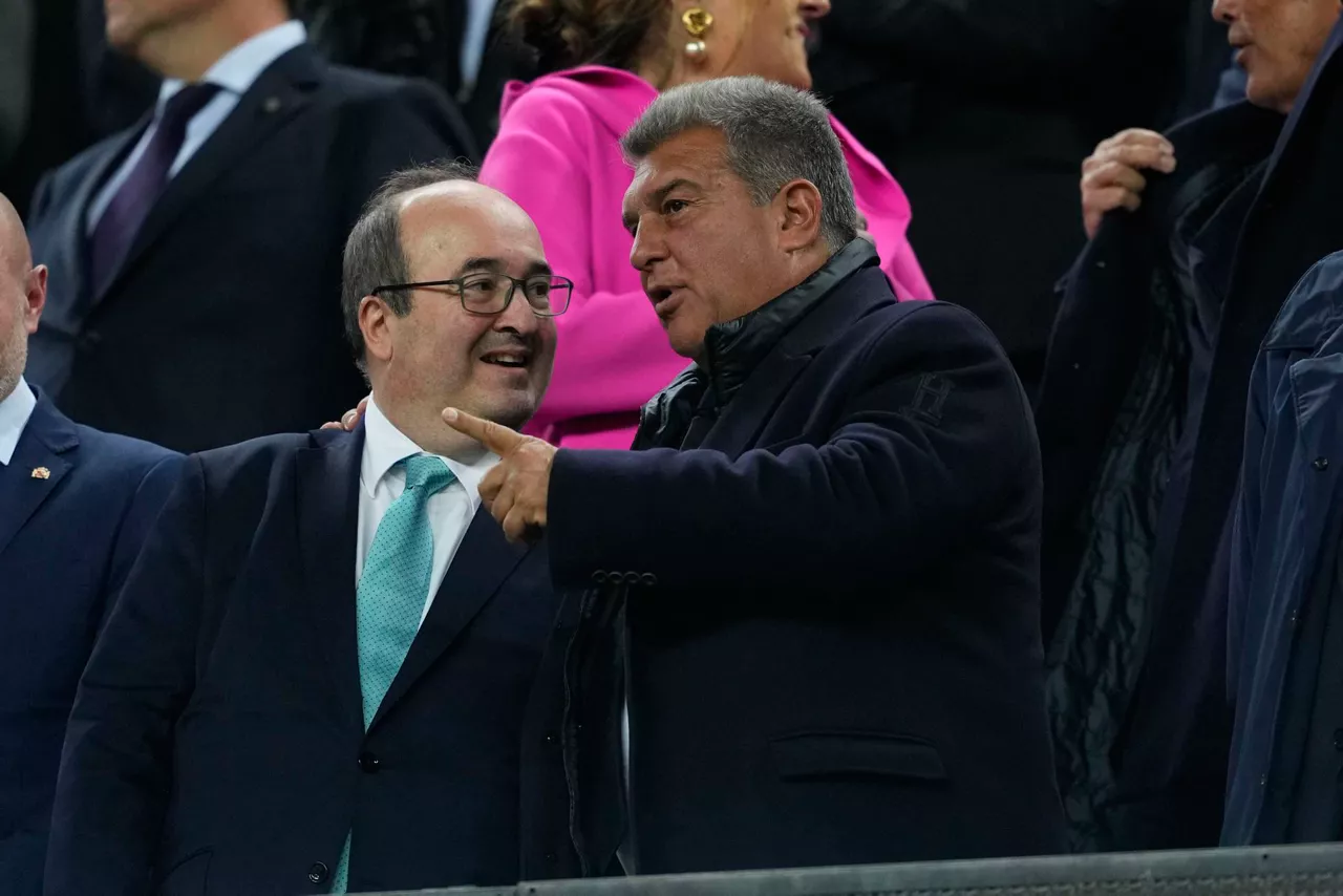 Joan Laporta, Miquel Iceta Espainiako Gobernuaren Kultura ministroarekin. Argazkia: EFE.