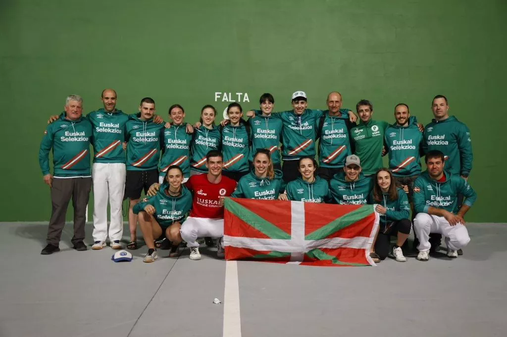 EUSKAL_SELEKZIOA_ALZIRA_EUSKADIKO_EUSKAL_PILOTA_FEDERAZIOA (002)