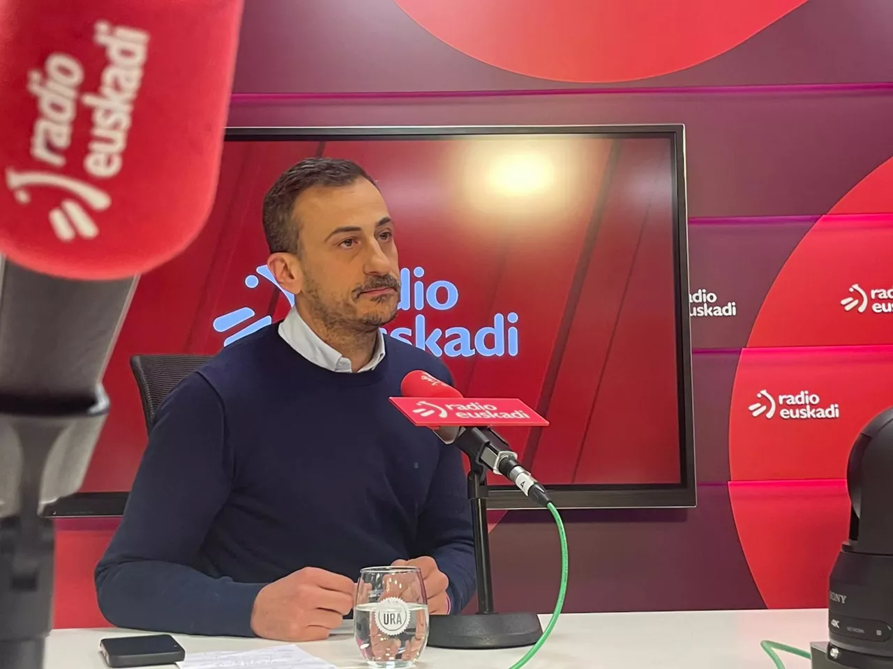 Rico, aurreko elkarrizketa batean.