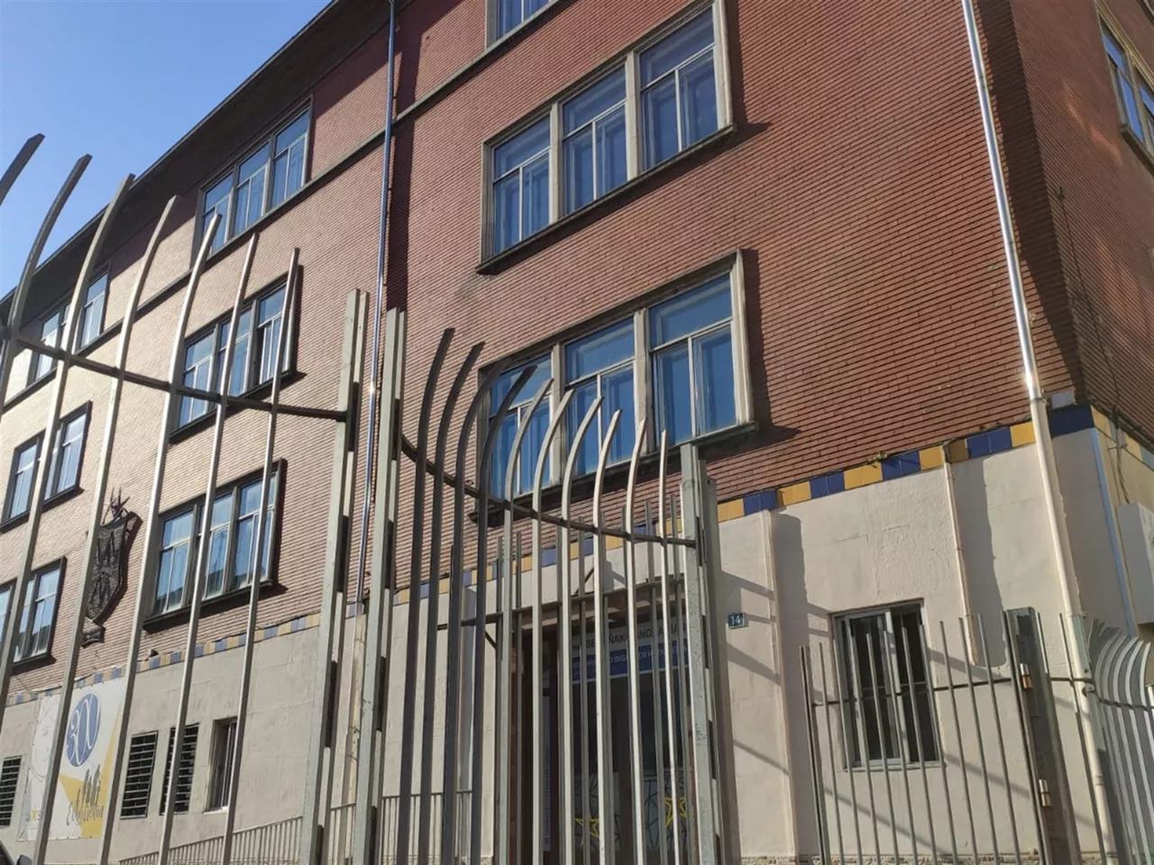 Exterior del colegio La Salle de Sestao.