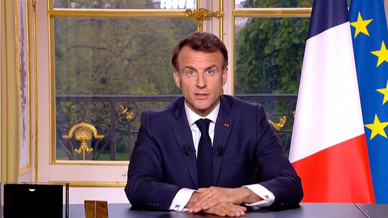 Emmanuel Macron, telebistaz eskainitako hitzaldi batean. Artxiboko irudia.