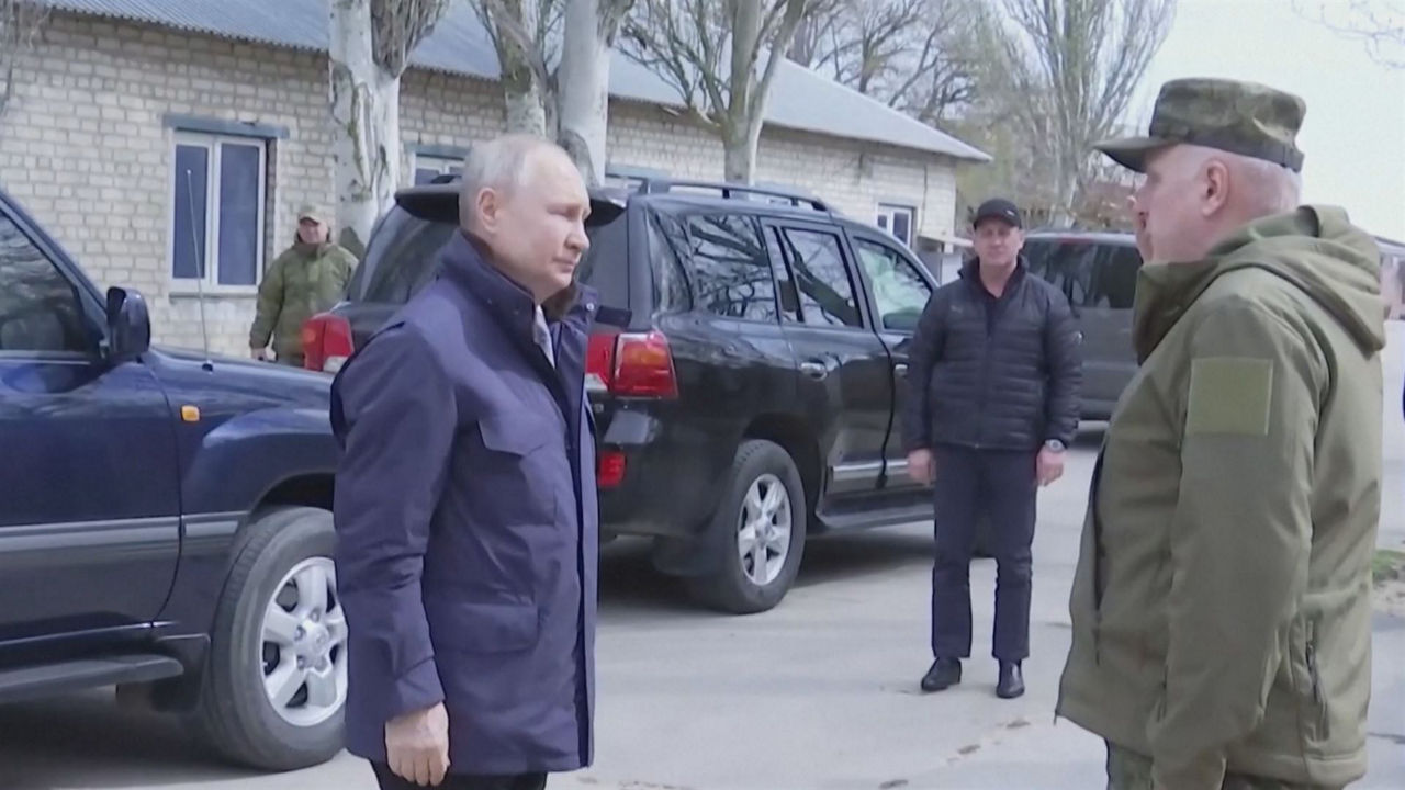 20230418082608_putin-jerson-lugansk_