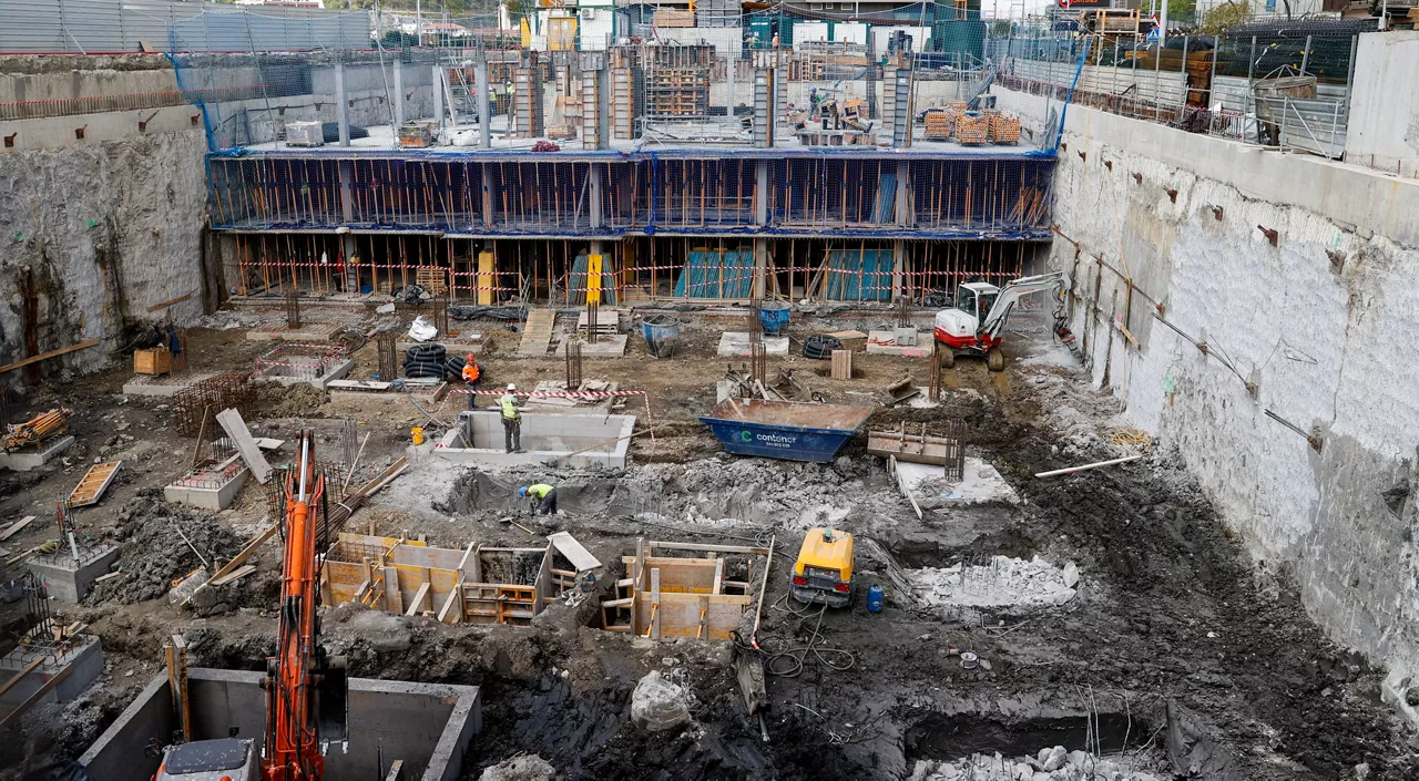 construcción eraikuntza vivienda etxebizitza obras lanak  efe