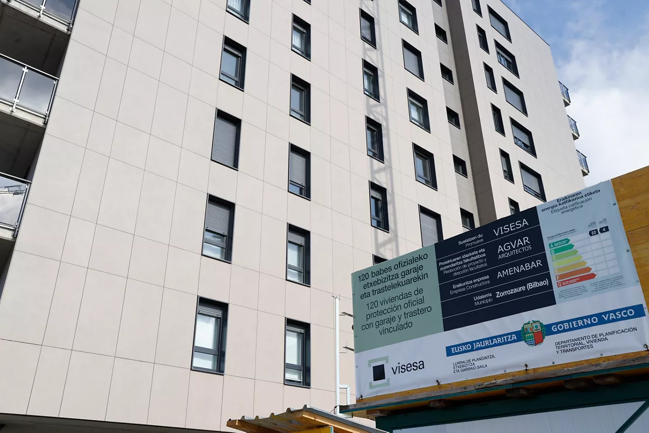 Babes ofizialeko etxebizitza eraikin bat