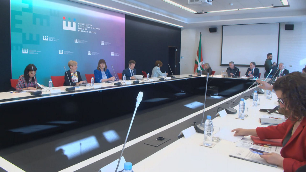 20230419095125_mesa-de-dialogo-social_