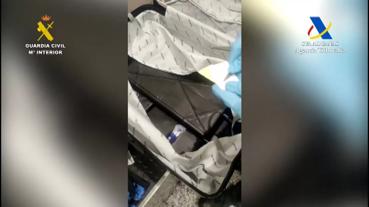 20230421124324_cocaina-aeropuerto-de-bilbao_