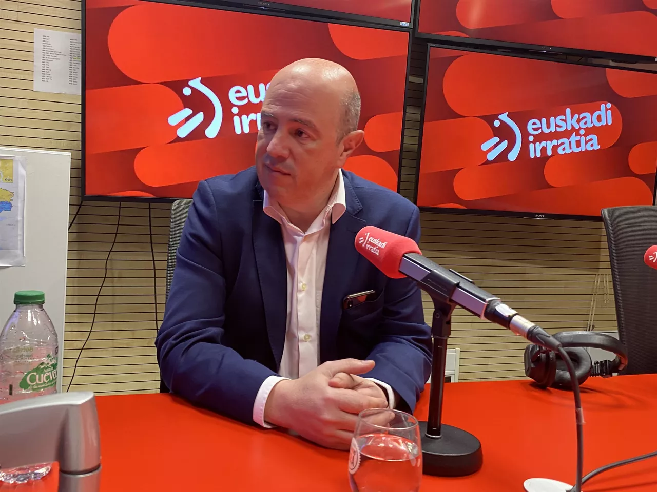 Eusko Jaurlaritzako Nekazaritza, Arrantza eta Elikagaien Politikako sailburuordea Euskadi Irratian