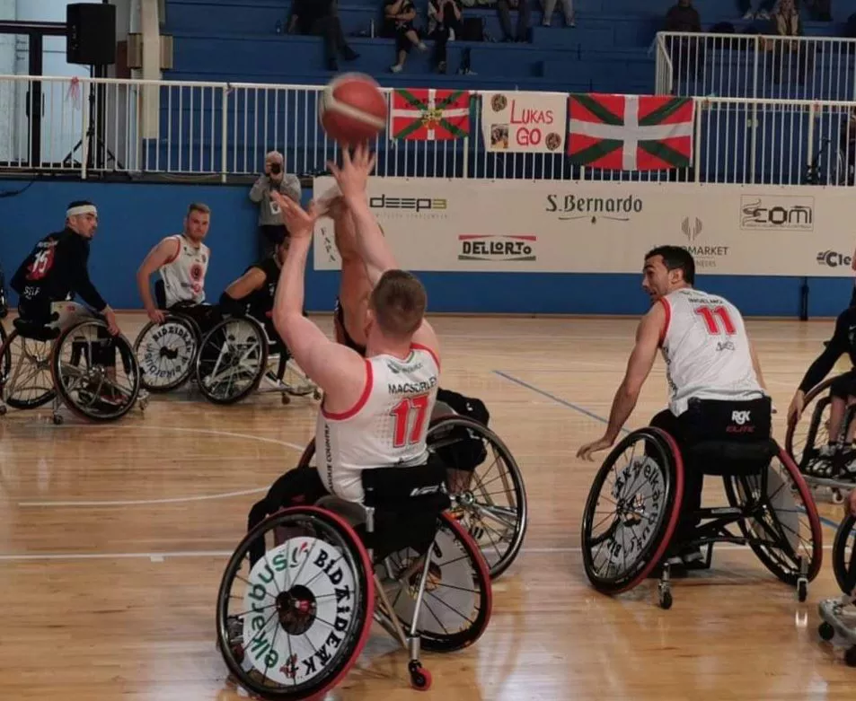 Bidaideak, finalerako sailkatuta