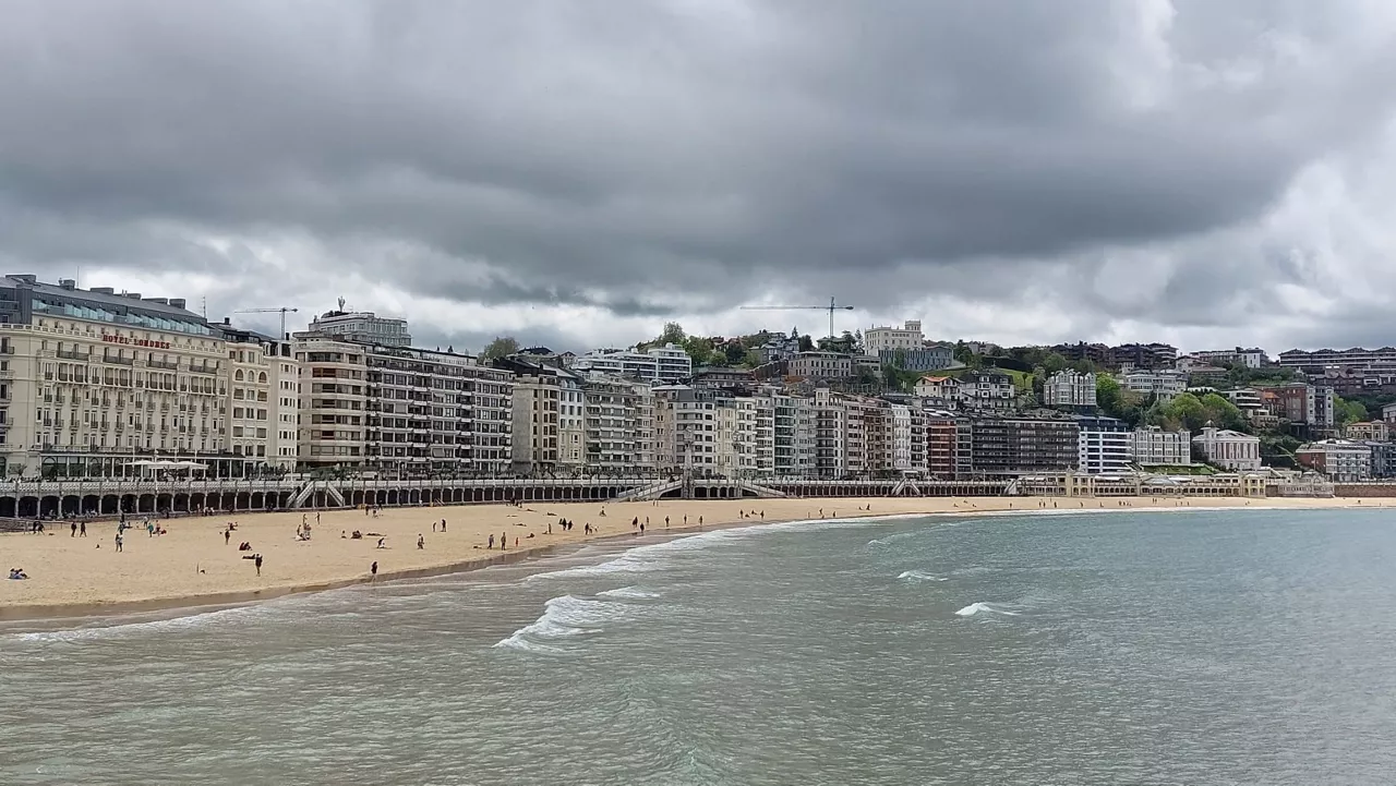 donostia_kontxa_hondartza_lainoa_eguraldia eitb