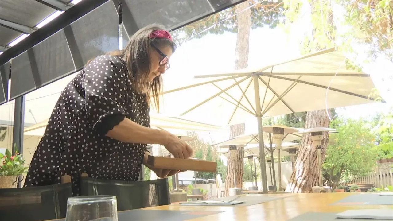 20230501143102_kamareroak-zerbitzariak_