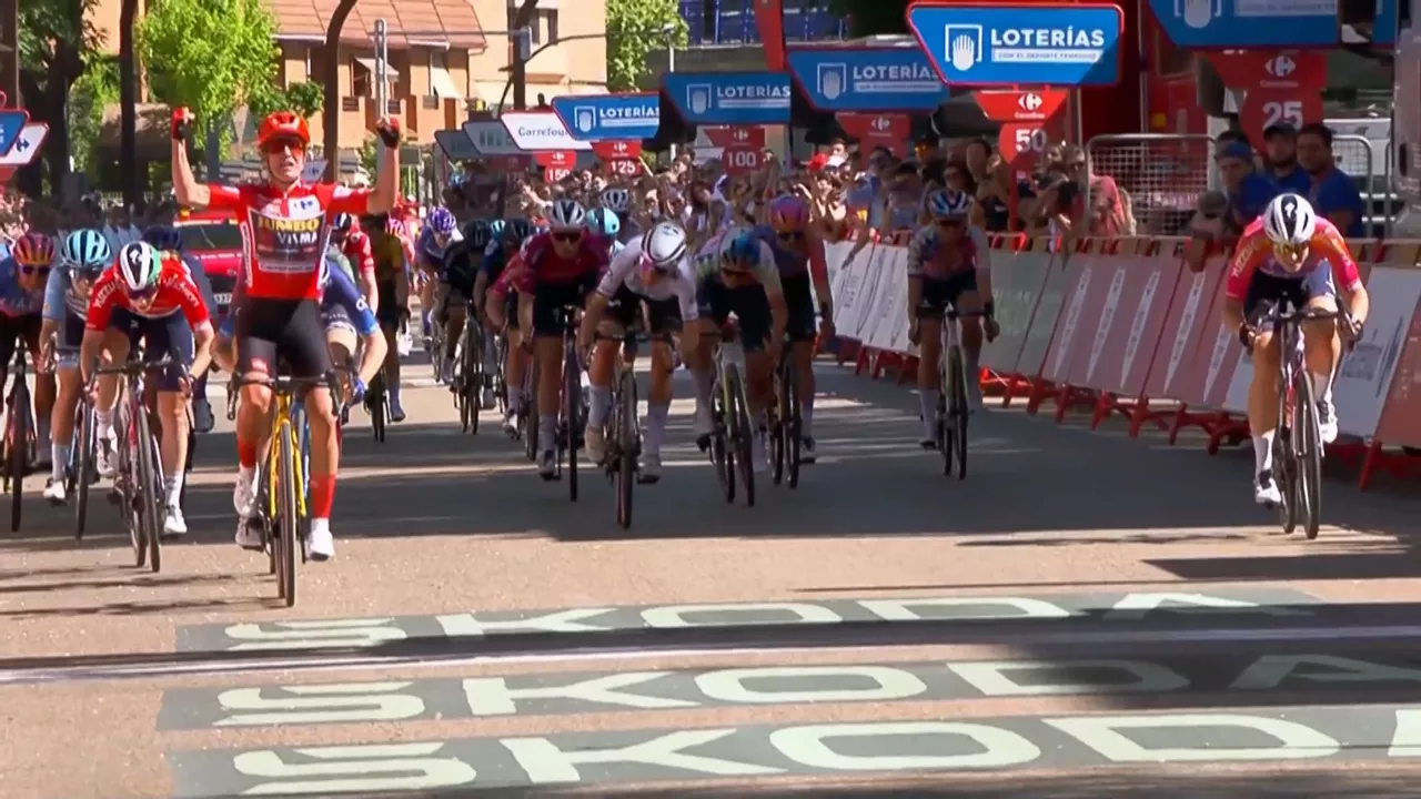 20230504185130_vuelta-femenina-marianne-vos_