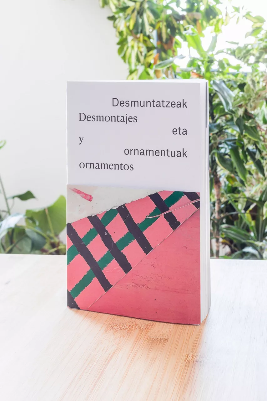 'Desmuntatzeak eta ornamentuak'