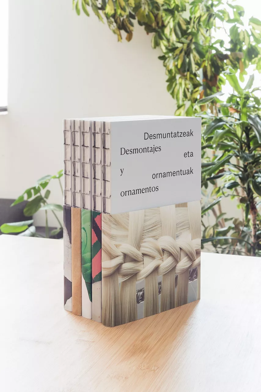 'Desmuntatzeak eta ornamentuak'