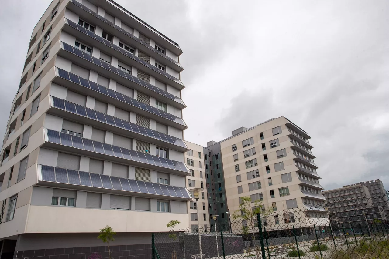 vivienda etxebizitza placas fotovoltAICAS PLAKA FOTOVOLTAIKOAK VITORIA GASTEIZ EFE