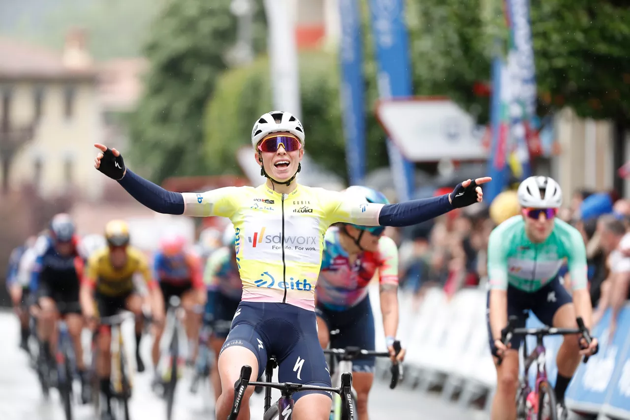 vollering_demi_itzulia_etapa2_EFE