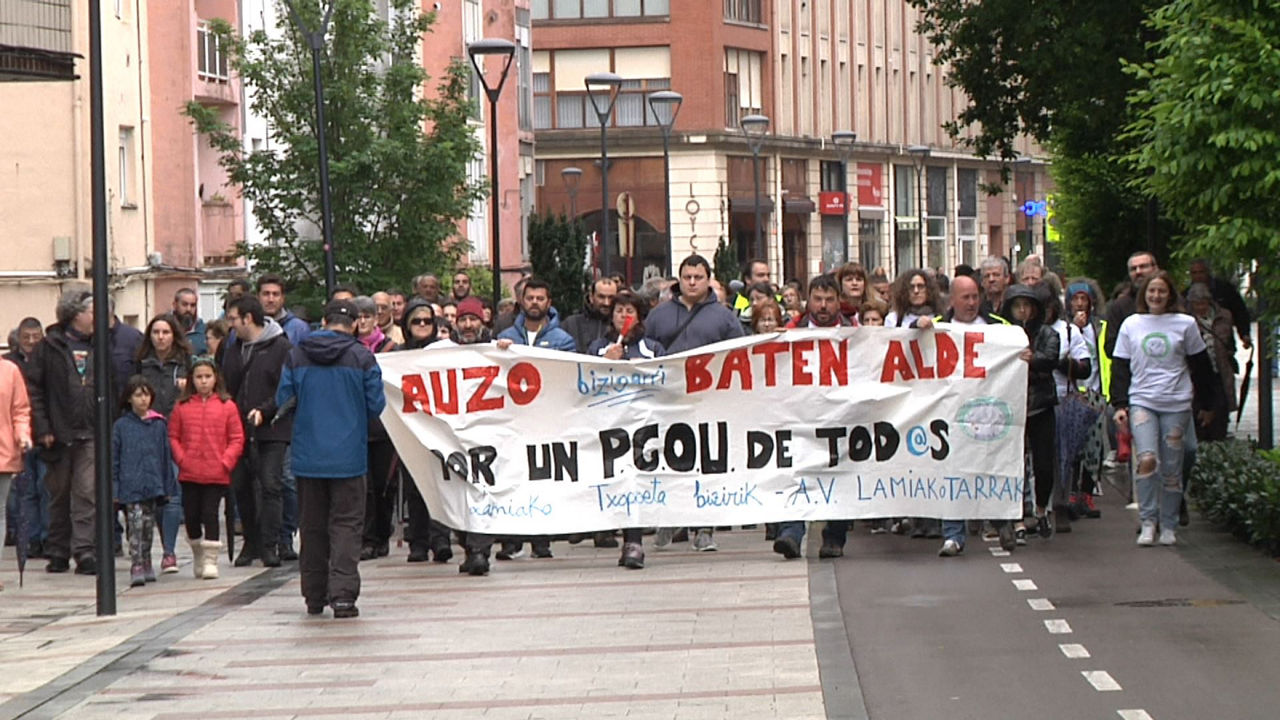 20230514135927_leioa-bizigarri-manifestacion_