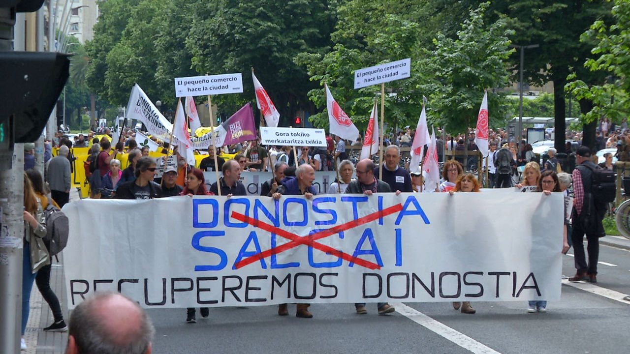 20230521134057_donostia-ez-dago-salgai-manifestazioa_