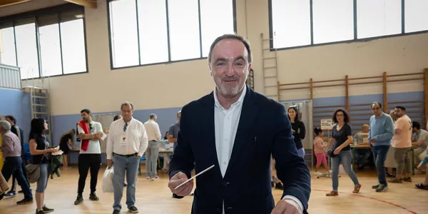 Javier Esparza, presidente de UPN, vota este domingo. Foto: EFE