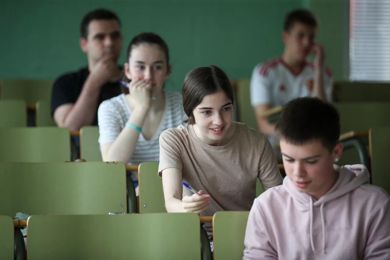 examen acceso universidad unibertsitatera sartzeko proba efe