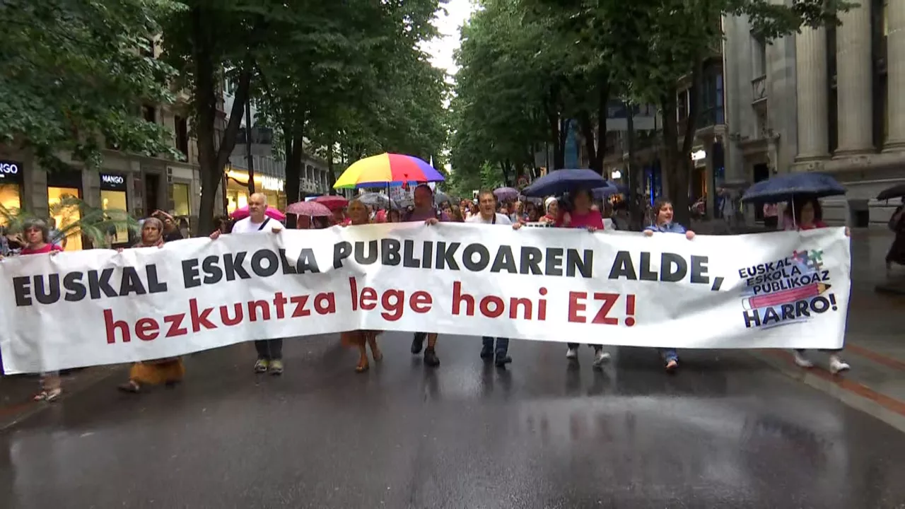 20230609203155_eskola-publikoa-manifa_