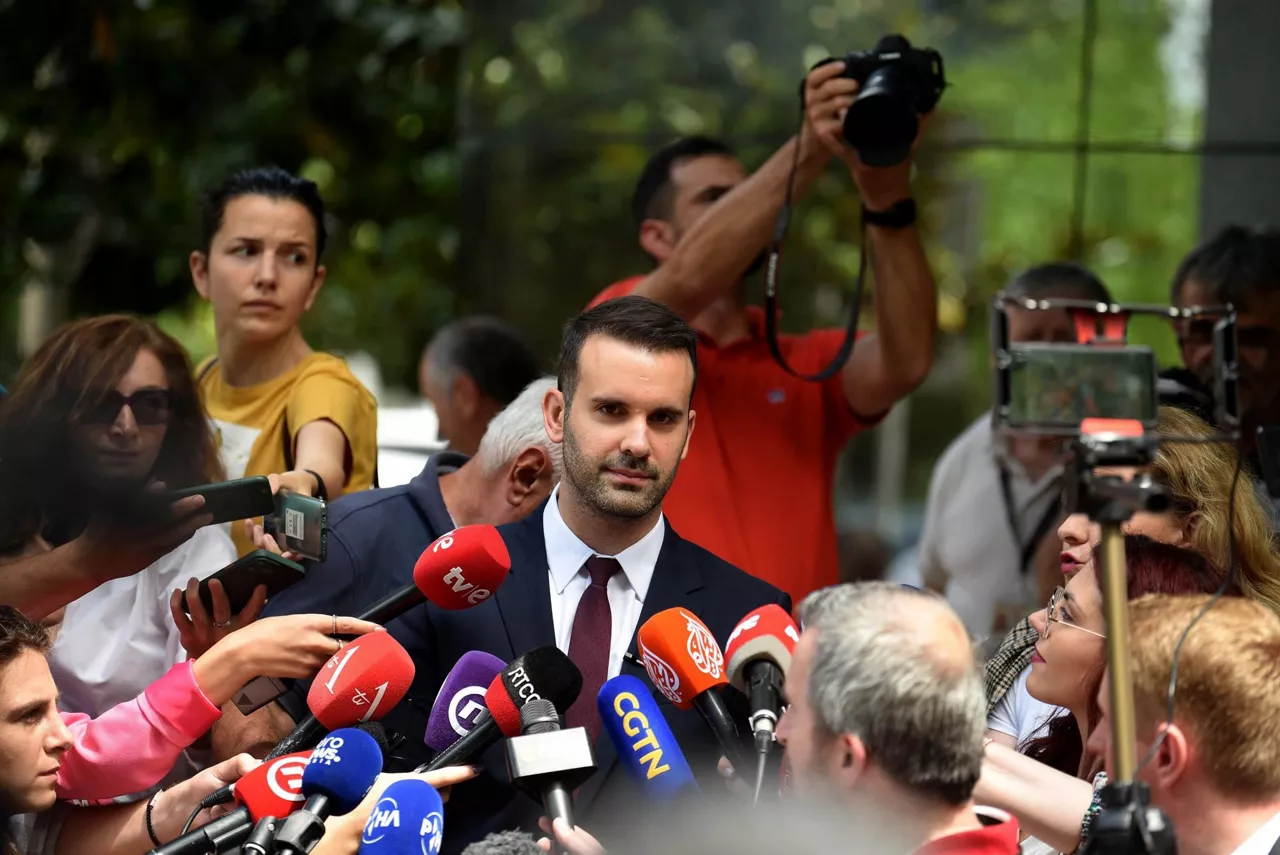 Milojko Spajic, líder de Europa Ahora, hoy, tras acudir a votar. EFE.